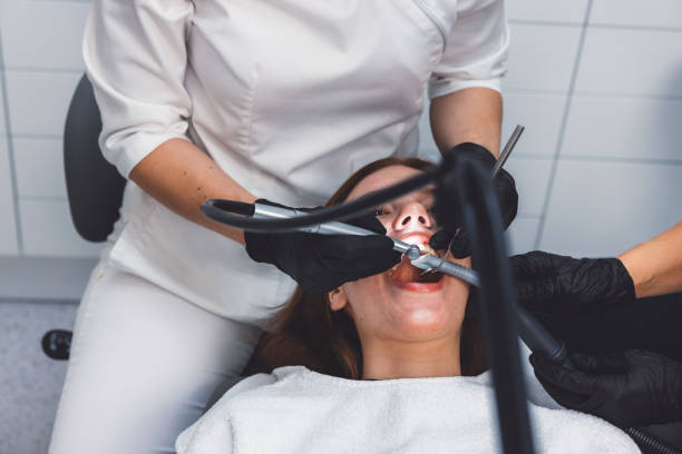 Best Emergency Tooth Extraction  in Santa Venetia, CA